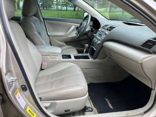 2007 Toyota Camry LE - Image 9