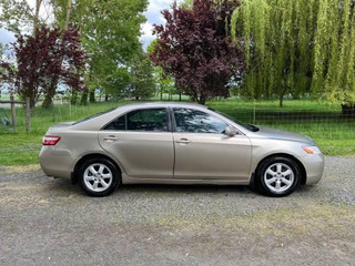 2007 Toyota Camry LE - Image 11