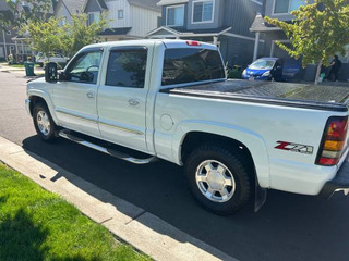 2007 GMC Sierra 1500 crew cab short Bed Z71 - Image 2