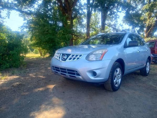 2015 Nissan rogue 4x4 - Image 3