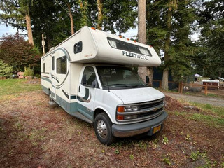 2001 Fleetwood Class C motor home