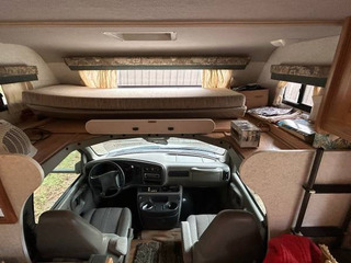 2001 Fleetwood Class C motor home - Image 13