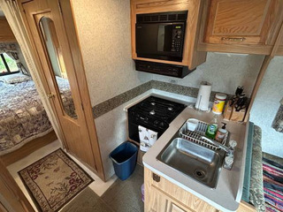 2001 Fleetwood Class C motor home - Image 15