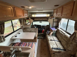 2001 Fleetwood Class C motor home - Image 18