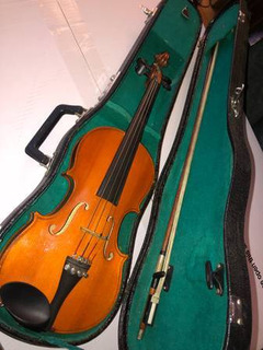 Antonius Stradivarius Violin 1/2 size