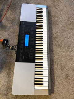 Casio digital piano 76 keys keyboard - Image 2