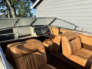 1983 Bay Liner OMC Sun Runner - Image 2