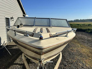 1983 Bay Liner OMC Sun Runner - Image 3