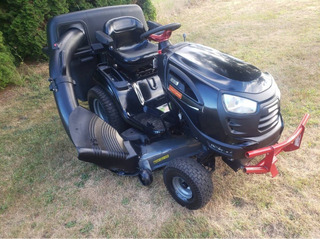 Craftsman GT6000 riding lawn mower tractor - Image 8