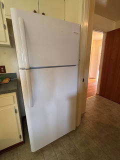 Frigidaire top freezer Refrigerator