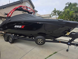 2022 Yamaha 252 XE wake boat