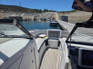 2022 Yamaha 252 XE wake boat - Image 2