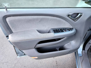 2010 Honda Odyssey EX Minivan 4D - Image 8