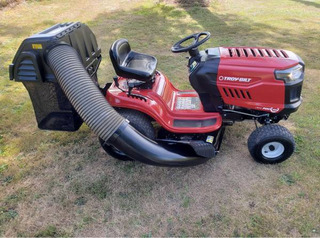 Troybilt riding lawn mower tractor - Image 5