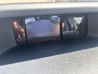 2013 Toyota Sienna LE Minivan - Image 11