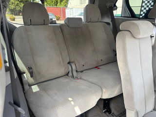 2013 Toyota Sienna LE Minivan - Image 13