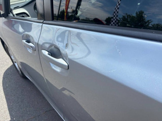 2013 Toyota Sienna LE Minivan - Image 17