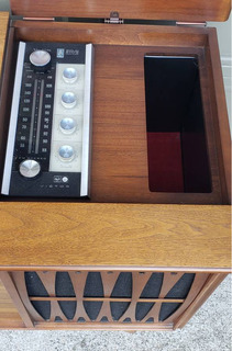 RCA New Vista Victrola Stereo Console - Image 4