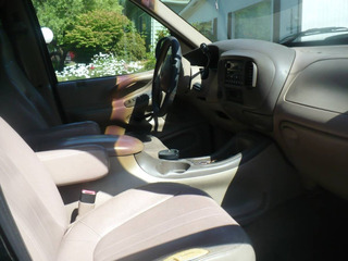 Trade 1999 Ford 4x4 Expedition - Image 6