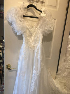 Wedding Dress size 8 San-Martin international - Image 5