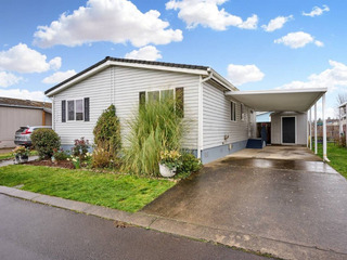 3br - 1000sqft - in Copper Creek Estates