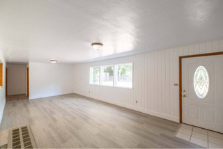 Spacious 6 bed home with dual living potential - Image 13