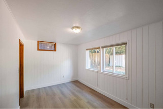 Spacious 6 bed home with dual living potential - Image 17