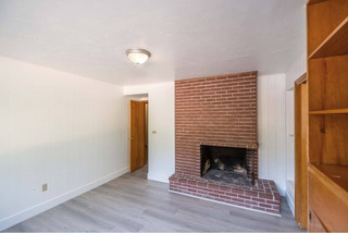 Spacious 6 bed home with dual living potential - Image 19