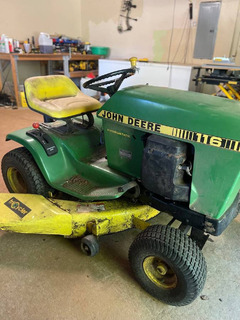 John Deere Riding Lawnmower