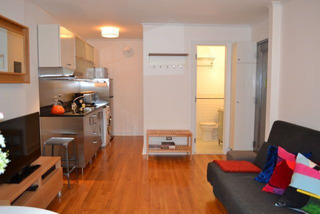 VERY SPACIOUS 1 BED/ 1 BATH APARTMENT IN DOWNTOWN PALO ALTO - Image 3