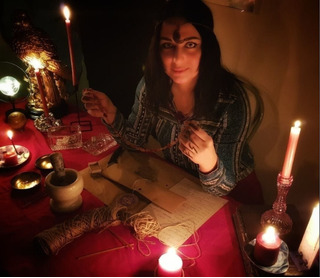 Гадалка Маг Таролог в Нью-Йорке Профессиональные Магические Услуги Привороты Гадание