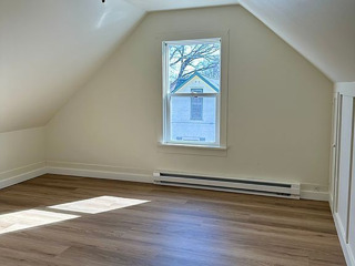 Newly Remodeled Upper-Level Unit Home - Image 7