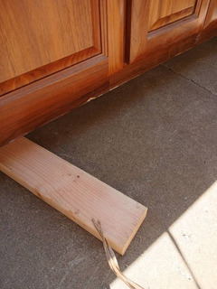 Bathroom vanity with sink - Image 9