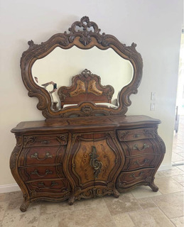 Michael Amini / Aico Palais Royal - King Size Bedroom Set - Image 7