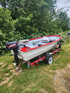 14' fiberglass boat - Image 9