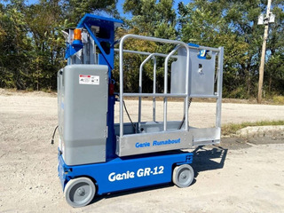 MULTIPLE GENIE GR-12 COMPACT RUNABOUT PERSONNEL MANLIFT'S - Image 5