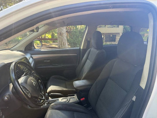 2017 Mitsubishi outlander - Image 7