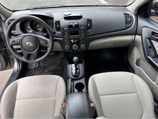 2010 Kia forte low miles - Image 2
