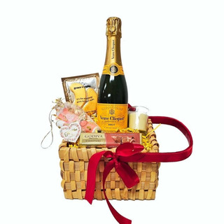 Shop Luxury Bridal Shower Gifts for Brides