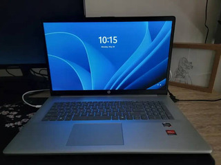 LIKE NEW HP LARGE SCREEN 17.3" AMD Ryzen 5 8GB 256GB LAPTOP COMPUTER - Image 4