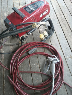 Titan 440 impact airless paint sprayer - Image 4