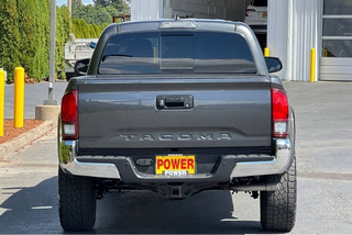 2019 Toyota Tacoma 4x4 - Image 3