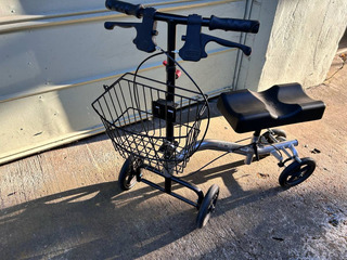 Nova knee scooter walker with basket