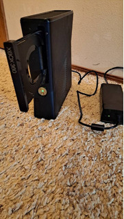 Xbox 360 with Kinect and controllers - Image 3