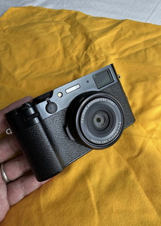 Fujifilm X100VI w/Charger, Strap and Original Box - Image 3