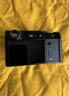 Fujifilm X100VI w/Charger, Strap and Original Box - Image 6