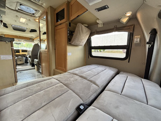 2007 Roadtrek 210 Versatile - Image 12