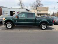 2011 Ford F250 Super Duty Crew Cab - Financing Available! - Image 4