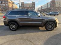 2017 Jeep Grand Cherokee - Financing Available! - Image 8