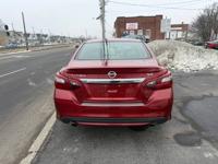 2017 Nissan Altima - Financing Available! - Image 6